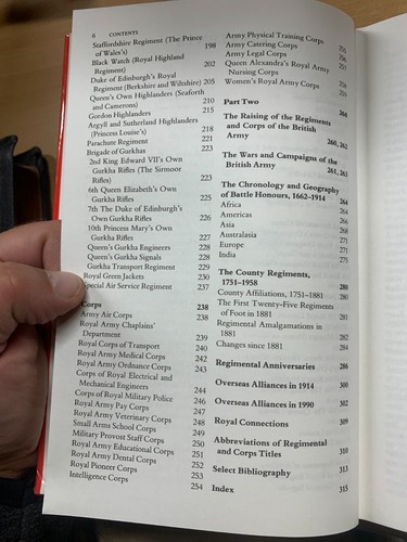 1991 "REGIMENTS AND CORPS OF THE BRITISH ARMY" IAN S HALLOWS GEBUNDENES BUCH (P4) - Bild 7 von 12