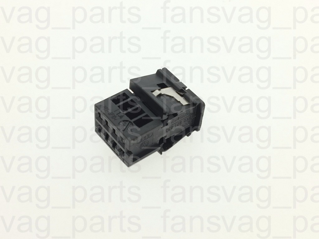8K0971833 8 Pins Plug Flat Contact Housing Mating Connector for