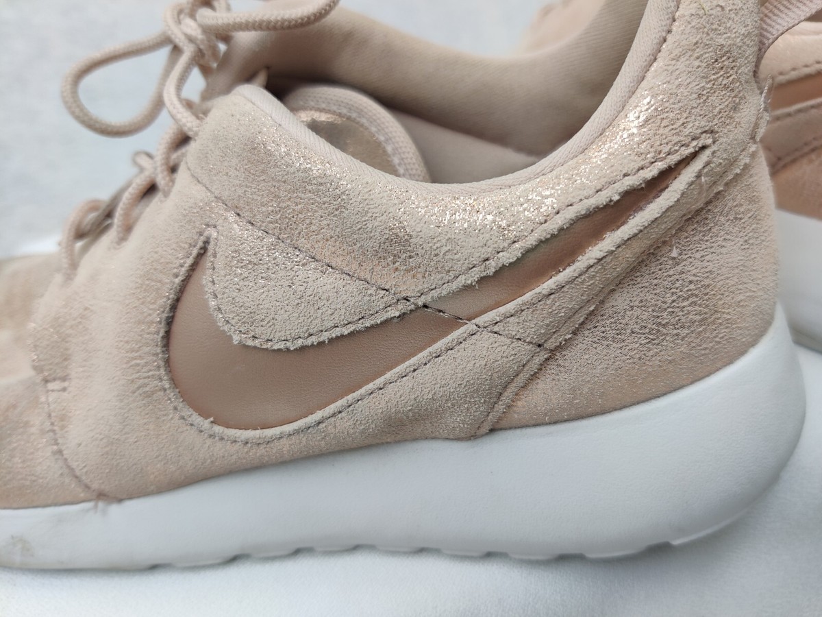 nike roshe one rose gold