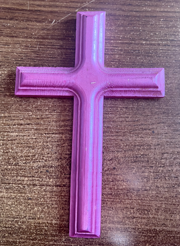 Wooden Cross Wall Decor Painted Pink   7 3/4 x 51/4 - Picture 1 of 2