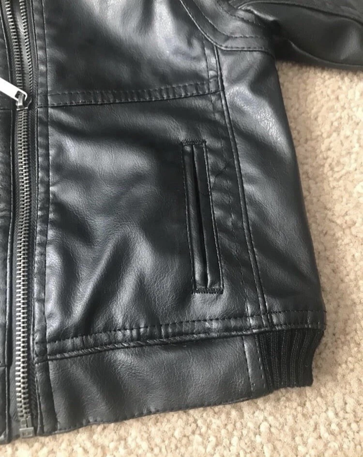 Chaqueta Kenneth Cole Reaction Infantil Niños 18M Negra Imitación Cuero Vinilo ¡NUEVA CON ETIQUETAS! Foto 4 de 4