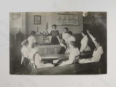 Frauen Nähklasse Pfaff Nähmaschinen Kaiserslautern Germany RPPC um 1910