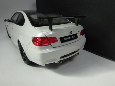 Genuine Kyosho BMW M3 GTS E92 White / Carbon Model Car 1 18 for