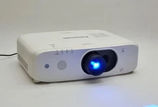 Panasonic PT-FX500 XGA 4:3 5000 Lumens 3LCD 1024x768 HDMI VGA DICOM Projector