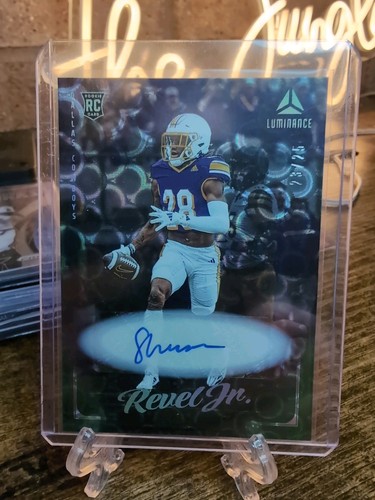 Shavon Revel Jr. 2025 Luminance Rookie Autograph Green RC Auto /25 Cowboys