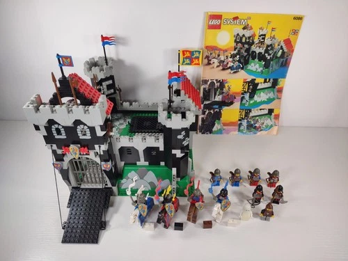 Vintage LEGO 6086 Dungeon Master's Castle (Black Knights) 100% Complete w Instr.