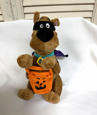 Hallmark Scooby-Doo Trick or Treat Plush Halloween Motion  Sound 2011 Small