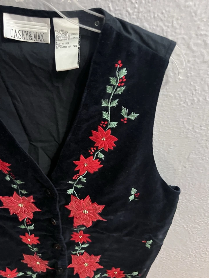 Chaleco de Navidad Casey & Max Vintage Rojo Negro Terciopelo Poinsetta Mujer Foto 3 de 4