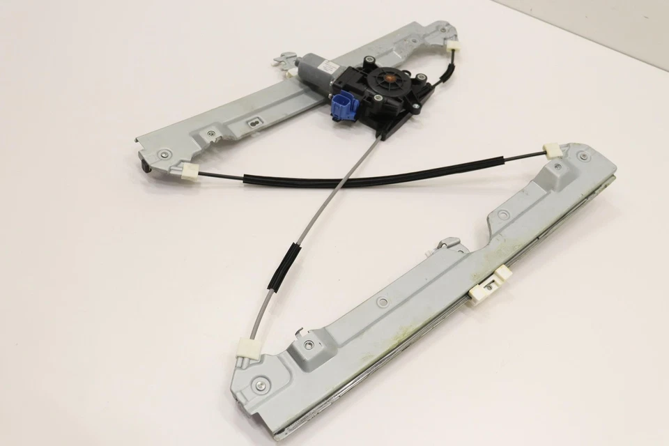 2017 - 2024 NISSAN ARMADA FRONT LEFT DOOR WINDOW REGULATOR W/ MOTOR OEM 807301LE - Image 3 of 4