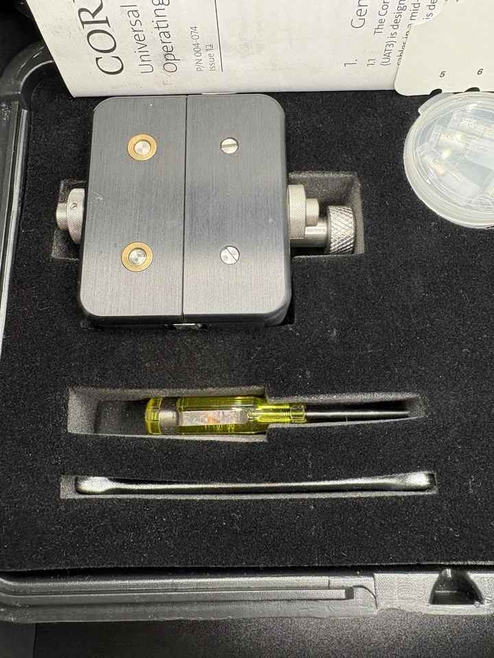 Kit de herramientas de acceso de palmo medio con cable de fibra Corning UAT3-000 Foto 3 de 4