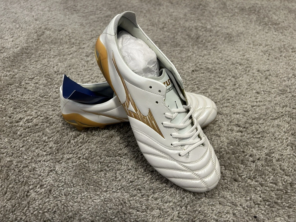 Футбольная обувь Mizuno Morelia - огромный выбор по лучшим ценам