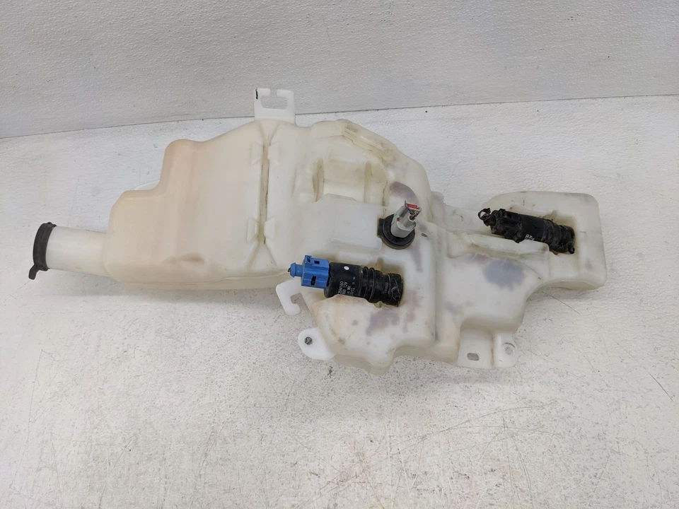 2018 Chevrolet Traverse Windshield Washer Fluid Reservoir Bottle Oem BU9LX - Image 3 of 4