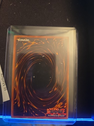 Rare Original Blue-Eyes White Dragon Holo Yugioh Card SDK-001 - Picture 2 of 2