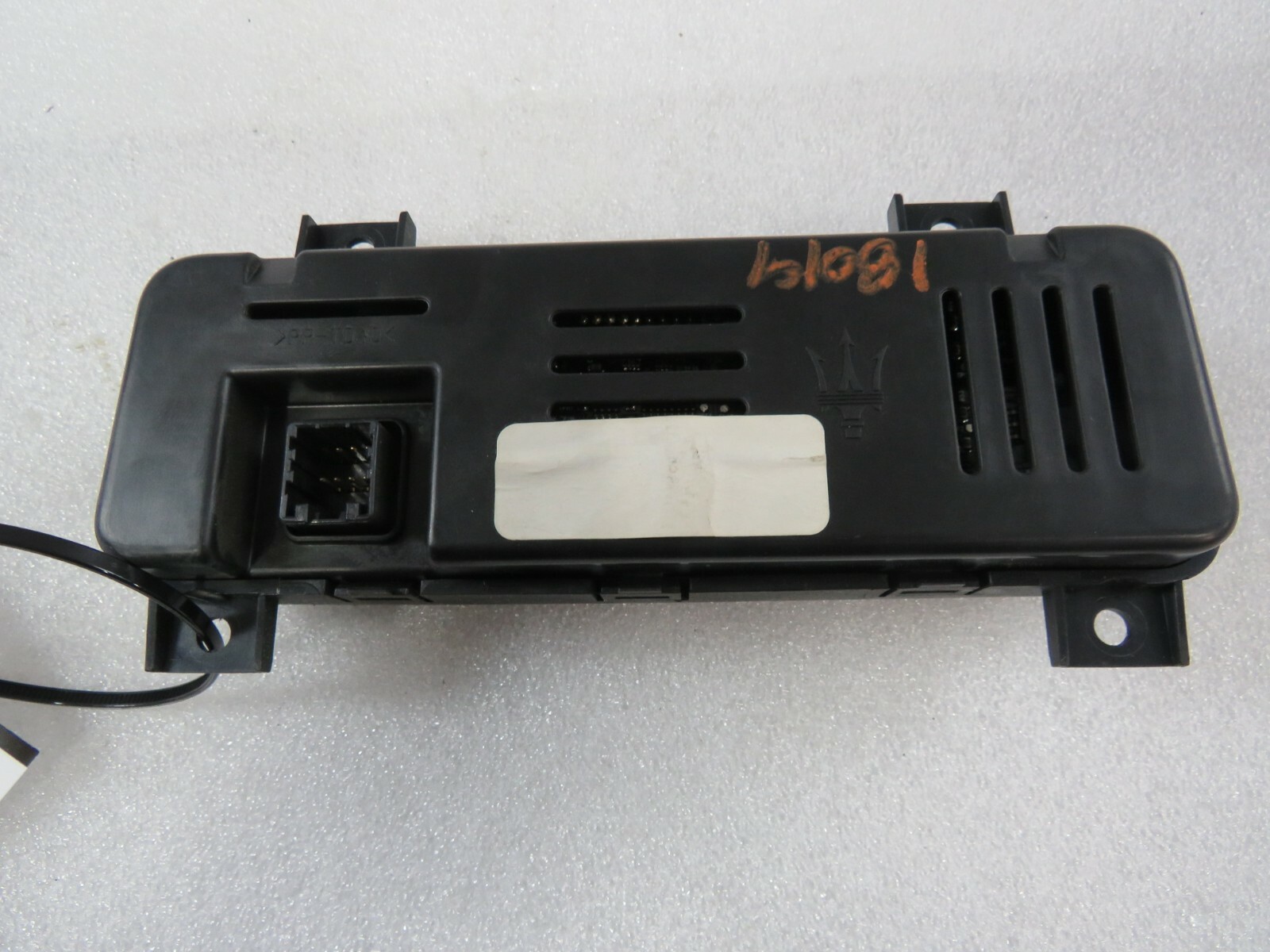Maserati Quattroporte, Rear Temperature Control Unit, Used, Sticky, P/N 221238