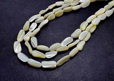AAA White Iridescent Irregular Flat Pebble Mother of Pearl MOP Shell Bead PG322D