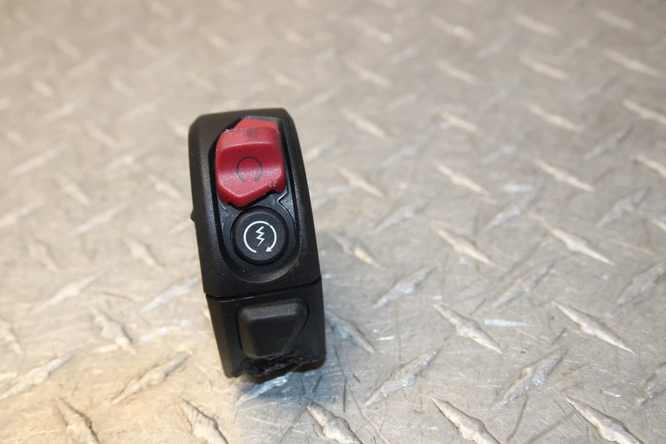 18 / 22 Ducati Panigale 1100 V4 / V4S Right On Off Switch Kill Switch OEM - Image 2 of 4