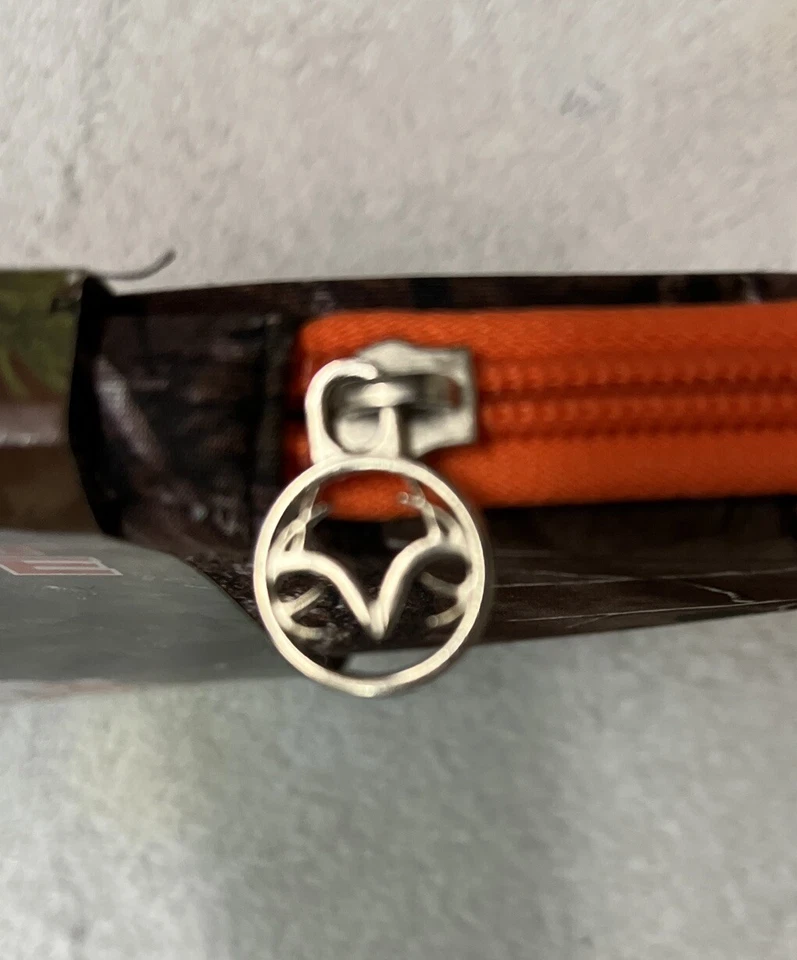 Realtree Xtra Colors 10” Tablet iPad Sleeve Cover - Camouflage - Image 3 of 4