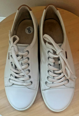 Ecco Soft 7 Women's White Leather Casual Lace Up Shoes Size 8