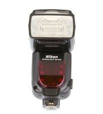 Nikon SB-900 Speedlight I-TTL Speedlight Flash Bounce, Swivel, Zoom 