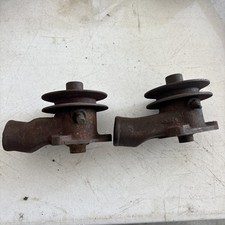 Pair Ford V8 Water Pump Cores 1933 1934 1935 1936 Ford Flathead