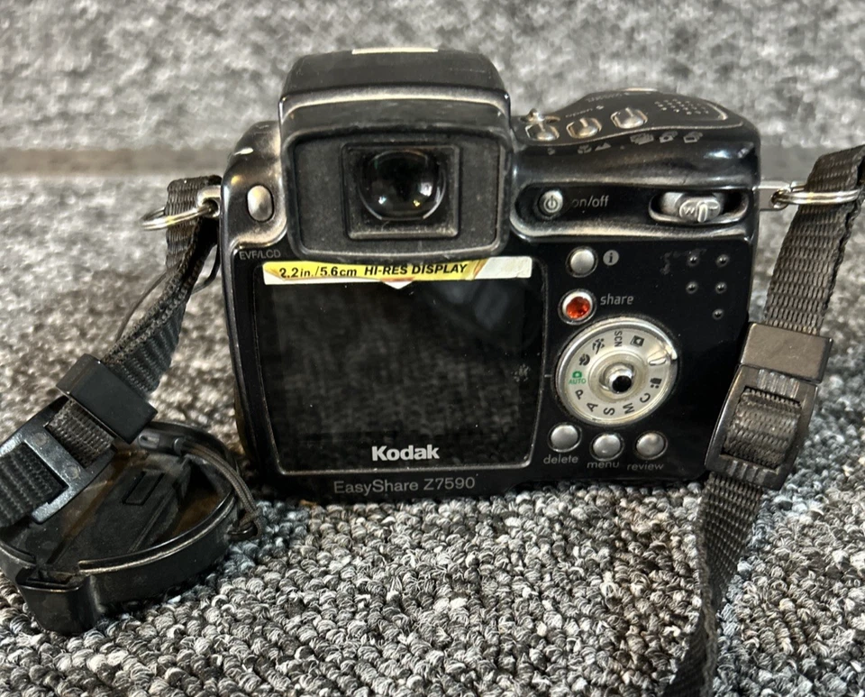Kodak Easy Share Z7590 in black, 10x Zoom, 5.0 Mega Pixels, tested and working - Image 4 of 4