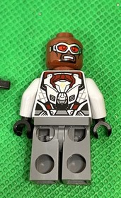 Lego Falcon Minifigure Marvel Super Heroes SH0261