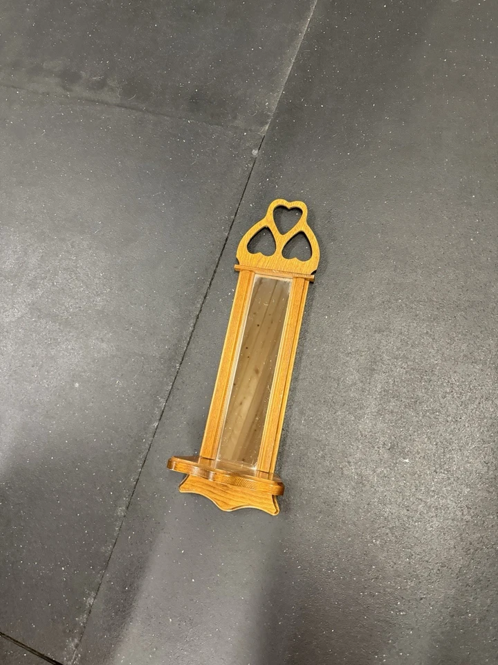 Espejo de pared de madera vintage de entrada a granja con estante y recortes de corazón Cottagecore Foto 2 de 4