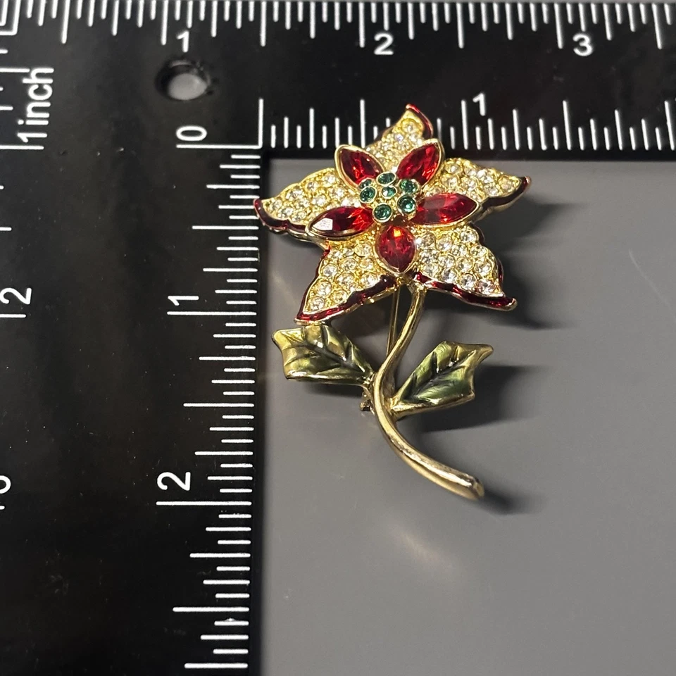 Broche prendedor firmado Monet Poinsettia rojo verde estrás tono dorado Navidad Foto 2 de 4