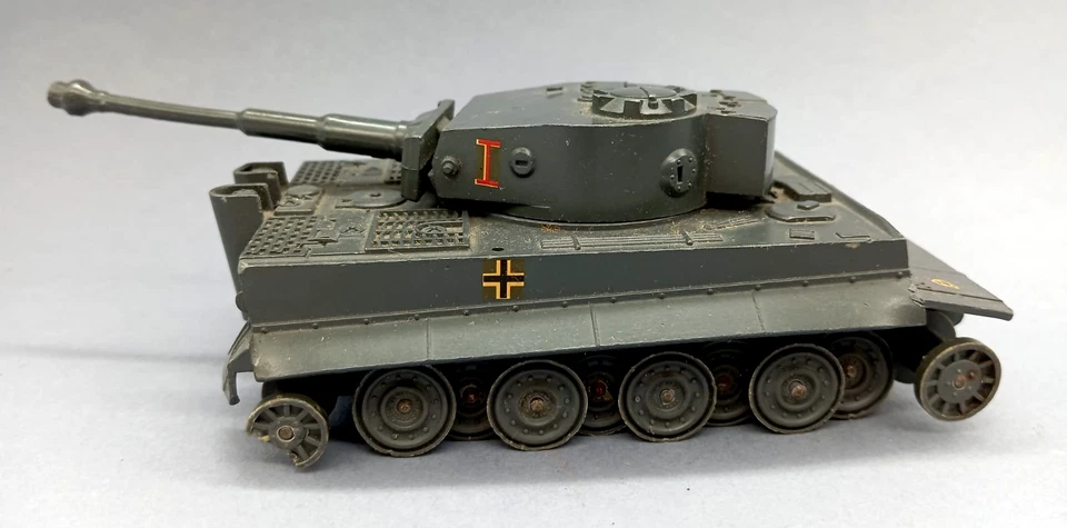 CARROARMATO SOLIDO CHAR TIGRE TIGER N°222 12/1969 - Immagine 3 di 4