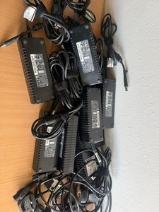 10 x ORIGINAL HP LAPTOP LADEGERÄT 19,5V-6,9A, 135W CENTER PIN TIP MIT NETZKABEL