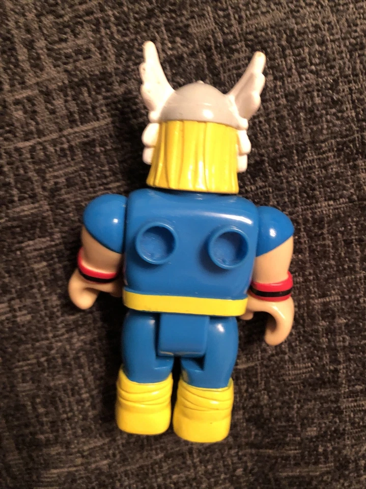 Marvel Superheroes Mega Bloks Figure Thor Blocks Toy Kids Figurine - Image 2 of 3