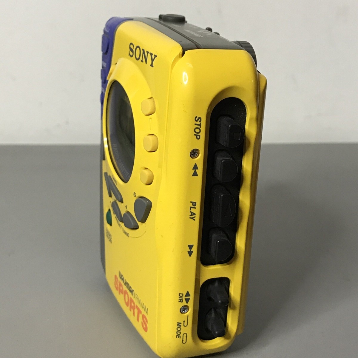 SONY WM-FS493 WALKMAN FM/AM SPORTS Radio Cassette Player Works But