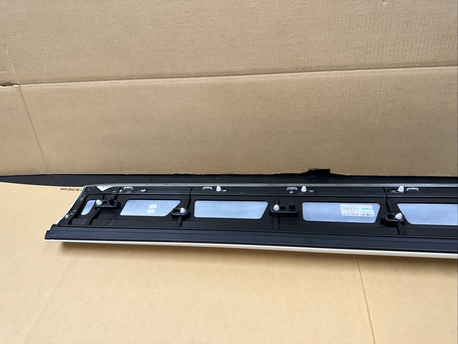 BENTLEY BENTAYGA Right Front  door panel side skirt 36A853072