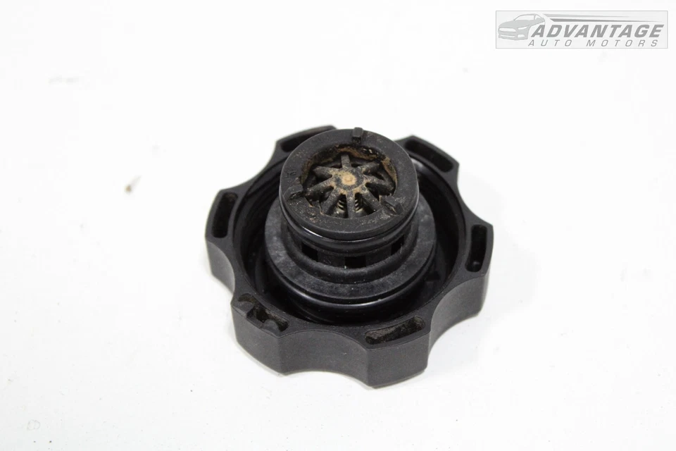 2011-2021 DODGE DURANGO 3.6L COOLANT EXPANSION RESERVOIR BOTTLE COVER CAP OEM - Image 2 of 3