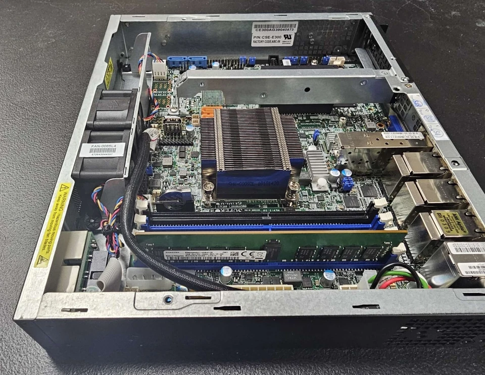 Supermicro E300-8D Xeon D-1518 2.GHz Mini Server - Image 3 of 4