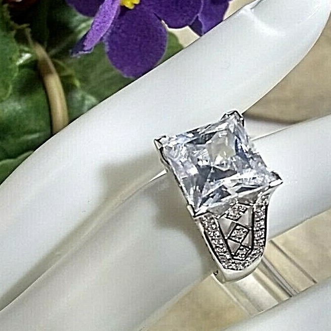 STERLING SILVER SQUARE CRYSTAL RING - image 1