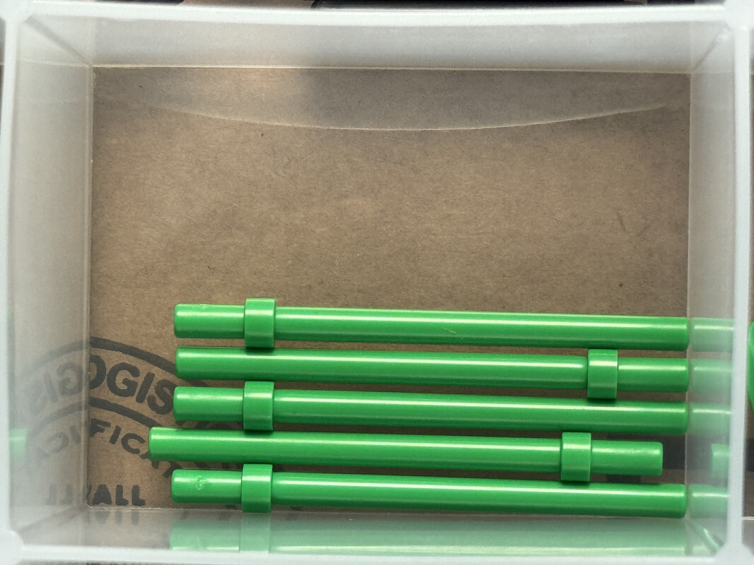 。 LEGO Parts - Bright Green Bar 6L with Stop Ring - No 63965 - QTY 5