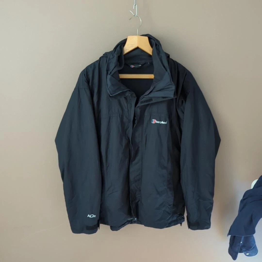 Berghaus Jacket Mens Large Black AQ2 Hooded 3-in-1 Fleece Lined Waterproof