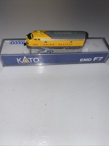 N KATO 176-216 F7A UP diésel doble faro loco #1464 (probado) con rapido cplrs #1 | Zustand: Used