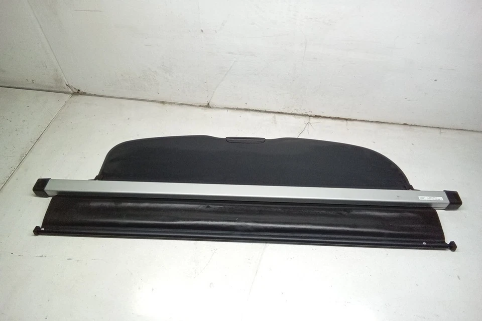 17 2017 Toyota Corolla Cargo Cover Shade Roll OEM - Изображение 2 из 3