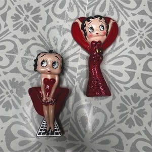 KFS/AS Betty Boop Hanging Marilyn Monroe Ornament Set of 2 Heart Red Glitter 4in