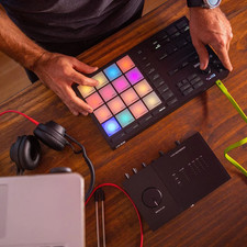 Native Instruments Maschine Mikro MK3 MIDI/Drum Controller