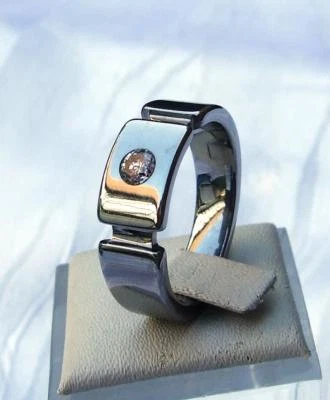 WOLFRAM/TUNGSTEN CARBIDE  RING  - ZIRKONIA  - TITANHART - (16YY)  - Bild 1 von 3