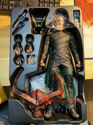 Hot Toys HT 1/6Scale MMS472 Thor: Ragnarok Loki 12.2in Action