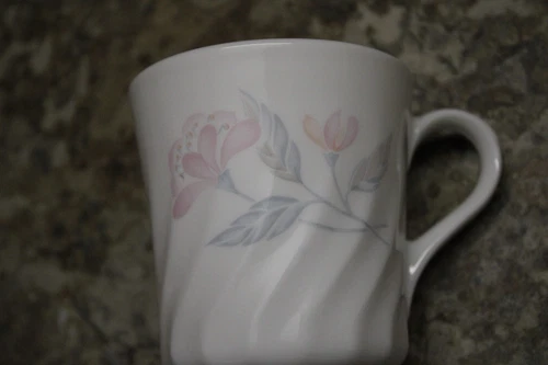 Corelle Corning mug cup   Pink Trio pattern  Coffee Tea   - Swirl Flowers Floral
