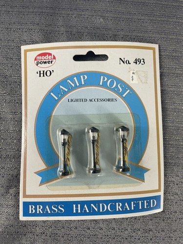 Model Power 493 HO Scale Small Gas Light--Clear - Picture 5 of 7