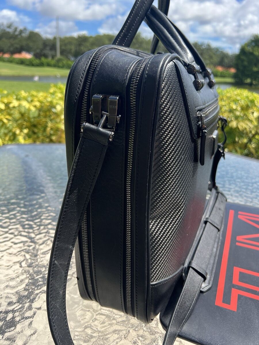 Tumi CFX Indianapolis Slim Briefcase Carbon Fiber And Black Tumi CFX Indianapolis Slim Briefcase Carbon Fiber And Black