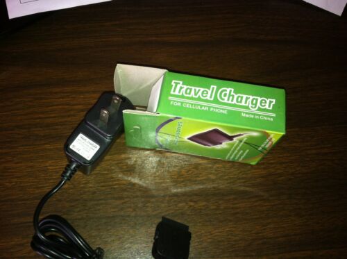  Chargeur mural générique neuf pour iPod iPhone 3G 3GS 4 4S iPad 2 3 - Photo 1/4