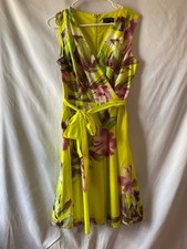 Tahari Citrine/Lilac Floral Print Faux Wrap Fit & Flare Dress Size 6