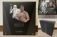 Hot Toys 1/6 MMS346 Star Wars Finn & First Order Riot Control Stormtrooper...